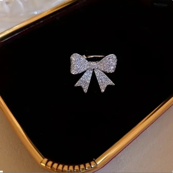 BOWKNOT Ear Cuff Huggie 18K Plated Silver Rhinestones No pierce Clip On Earring - Picture 3 of 14